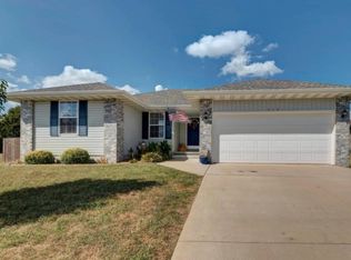 713 W Rice St, Clever, MO 65631