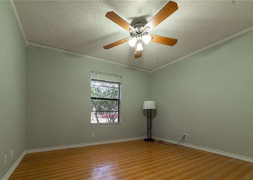2nd image of 1903 Dumaine Cir