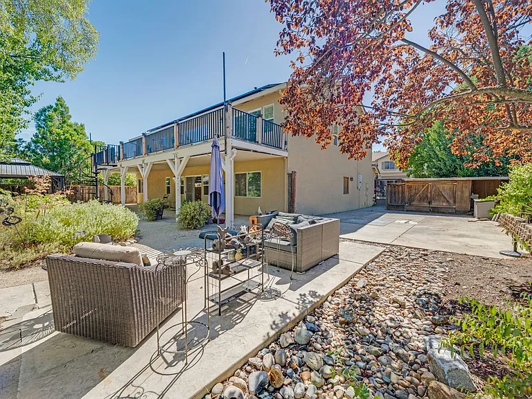 4011 Prairie Falcon Dr — Photo 52