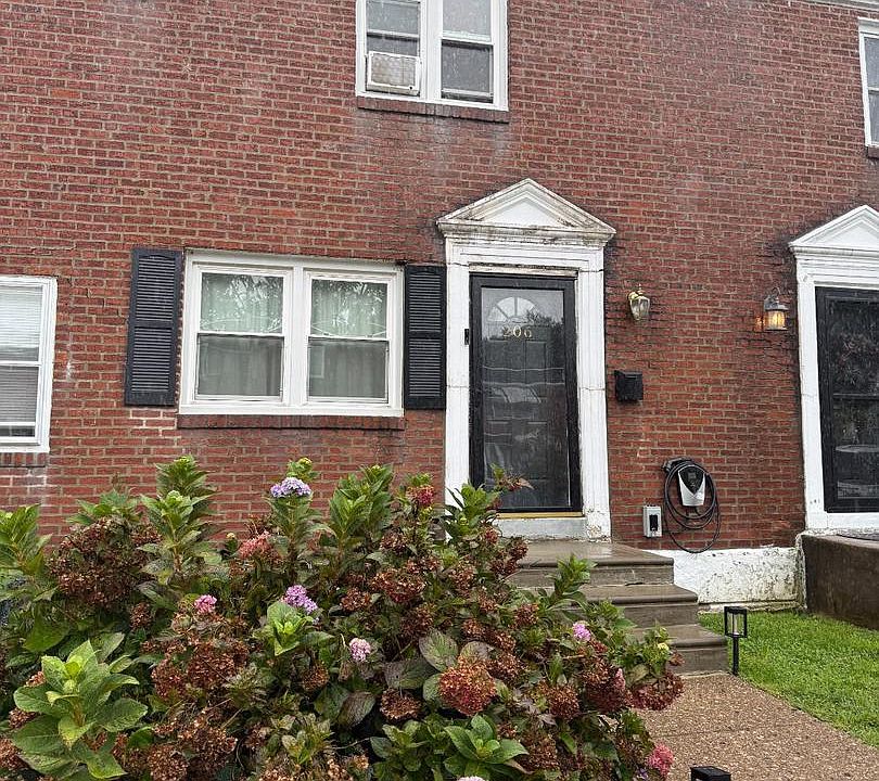 1st image of 206 Overlook Rd