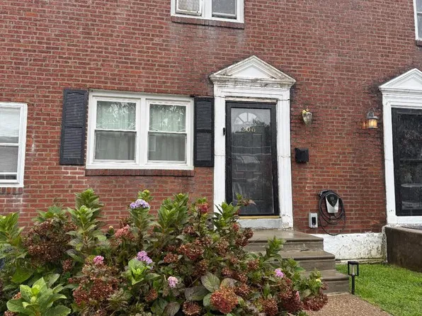 206 Overlook Rd, Philadelphia, PA 19128