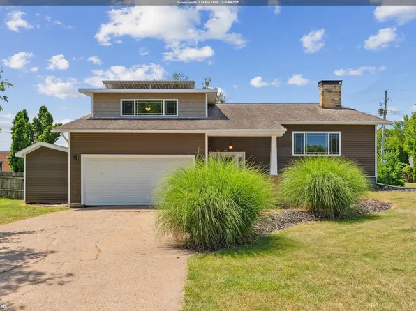 112 Golf Ln, Burlington, IA 52601