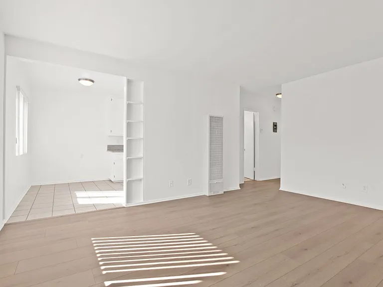 1531 Harvard St in Santa Monica - steps to Water Garden and SM Blvd! — Photo 8