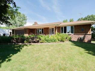 4636 Bohn Ct, Savage, MN 55378