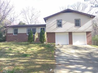 899 Ray Dr NW, Conyers, GA 30012