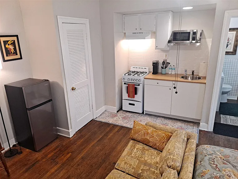 1906 San Gabriel St #1 — Photo 6