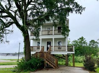 759 Bay Breeze Dr, Biloxi, MS 39532