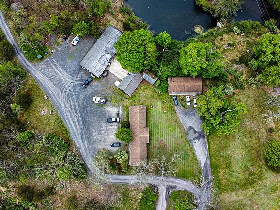 4th image of 174 Sports Camp Rd