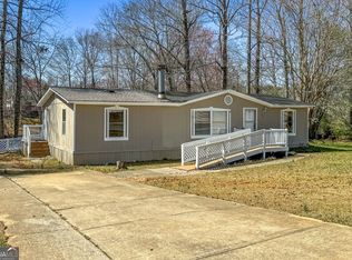261 Lakeview Dr, Locust Grove, GA 30248