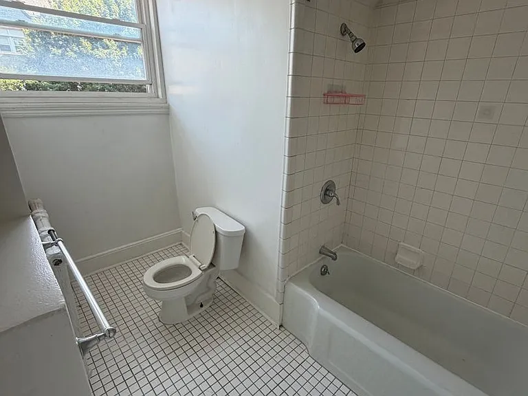 644 Madison Avenue — Photo 14