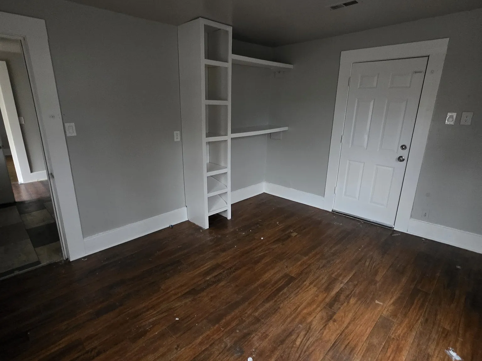 3 bed, 1130 sqft, $2,300 — Photo 4