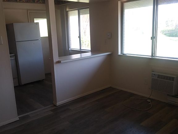 4th image of 7499 Hazelcrest Dr APT H