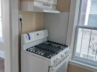268 Tinkham St #2N, New Bedford, MA 02746