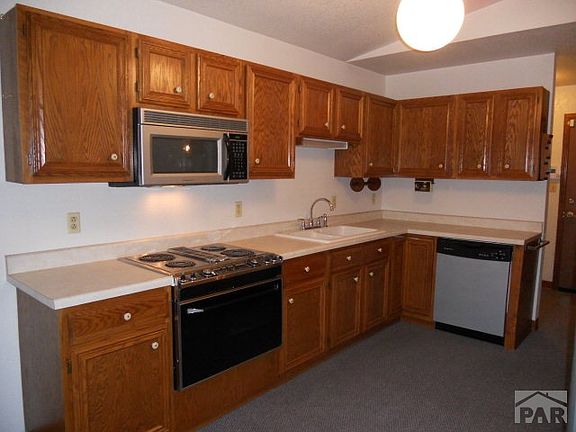 5th image of 51 Terrace Dr