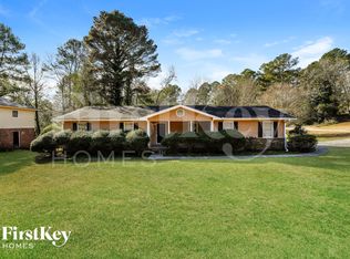 4005 Huddersfield Dr, Snellville, GA 30039