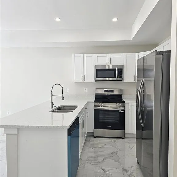 397 Carrillon Ave S — Photo 6