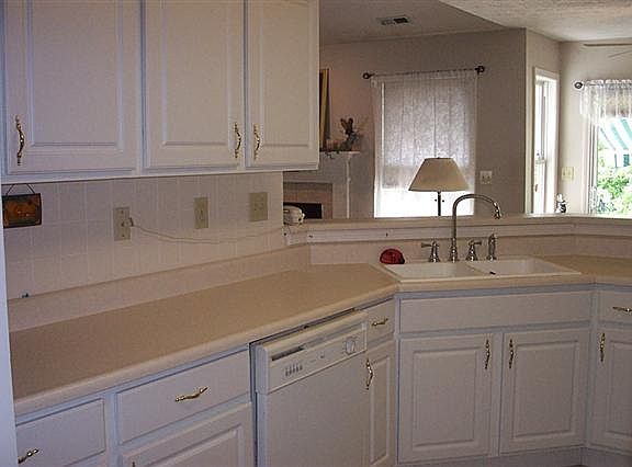 4th image of 1842 Weeping Willow Ct N