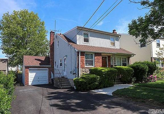2nd image of 539 Lowell St