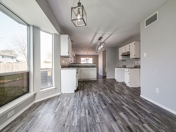 5th image of 5015 Lakebend East Dr