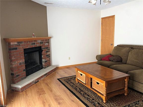 4th image of 1803 Meadowland Dr