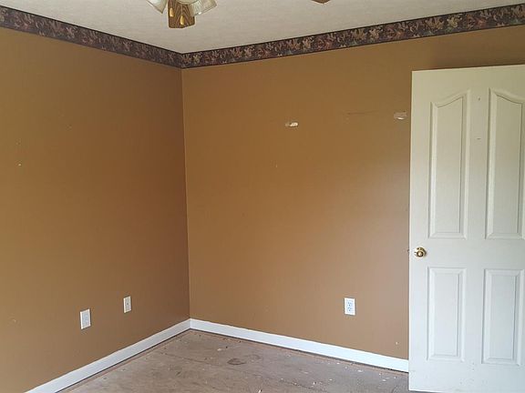 3rd image of 360 Whitetail Dr