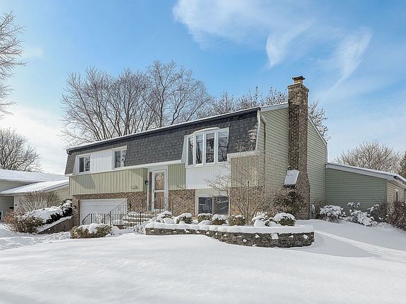 2nd image of 2224 Kingston Dr