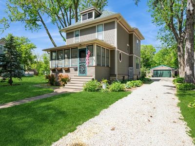 719 3rd Ave NW, Mount Vernon, IA, 52314