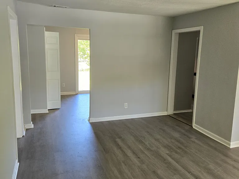 1408 Jackson Rd — Photo 4