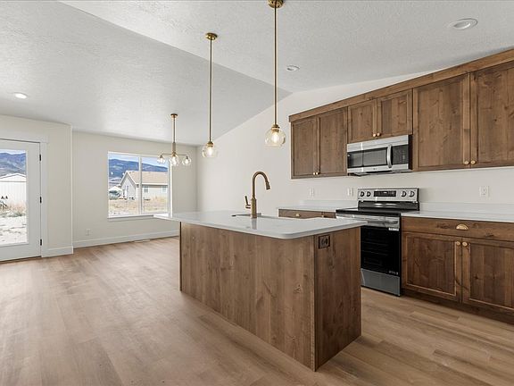 3rd image of 130 S Liberty St #202