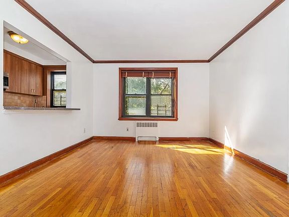 4th image of 2705 Kings Hwy APT 2C