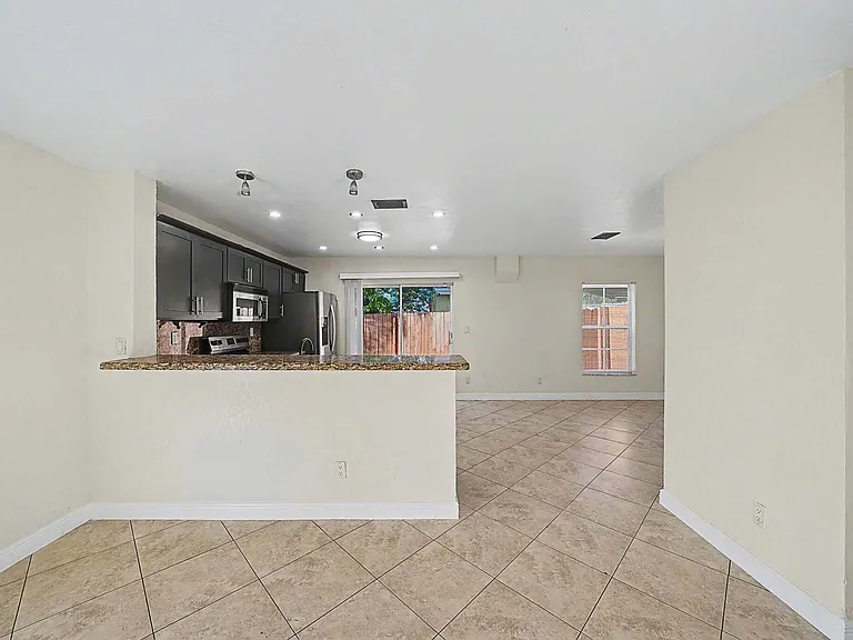 5789 Woodland Point Dr — Photo 24