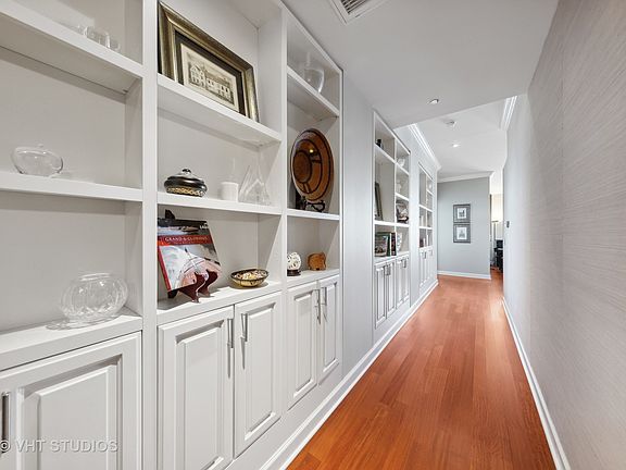 4th image of 310 S Michigan Ave Unit 2104