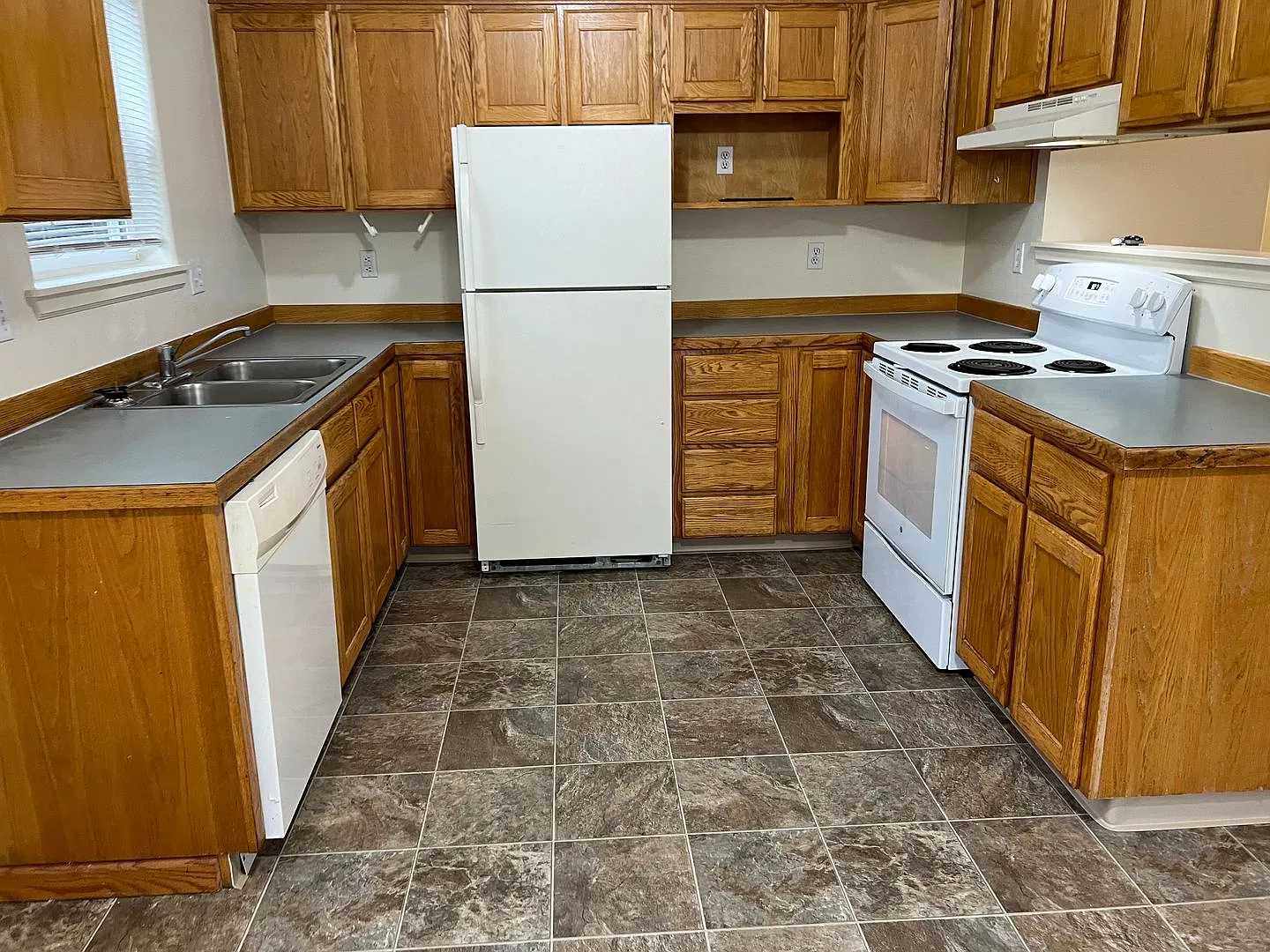 Broadway Triplex — Photo 4