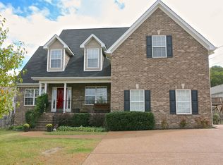 1702 Briarhill Ct, La Vergne, TN 37086