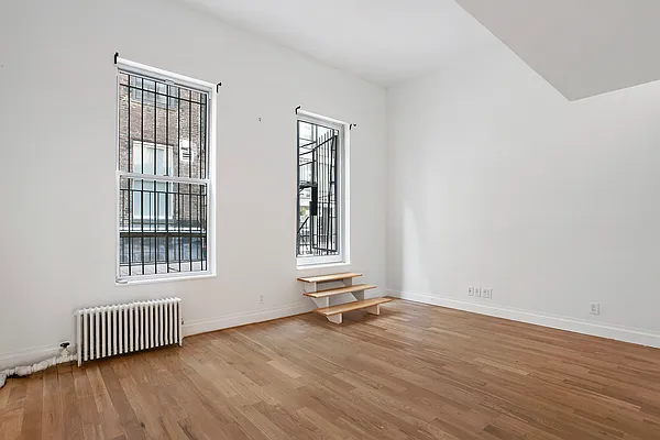 Rented by Halstead Real Estate | media 15
