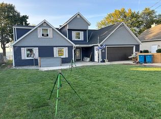 4625 Edgewater Dr, Sheffield Lake, OH 44054