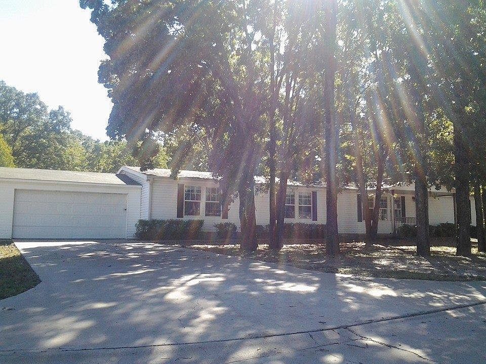 1st image of Tres Lagos Blvd