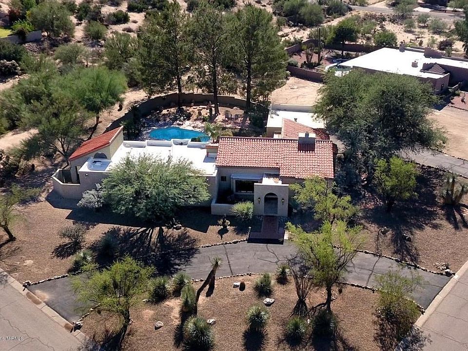 2nd image of 7902 N Tuscany Dr