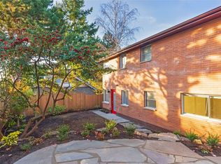 1547 NW 63rd St #4, Seattle, WA 98107