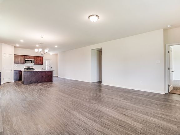 4th image of 2218 S Lake Michele Cir