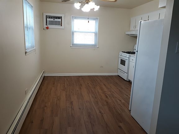 3rd image of 7505 Country Ln APT 1N