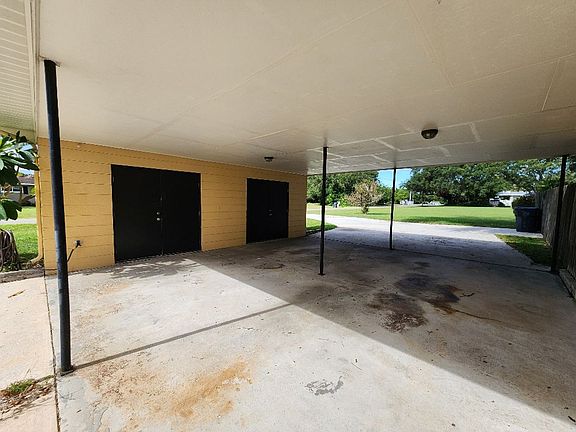 4th image of 635 S Echo Dr