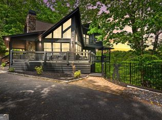 305 Skybound Rd, Blue Ridge, GA 30513