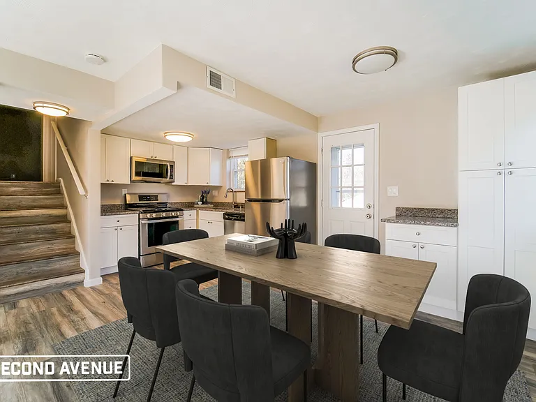 512 Holly Dr — Photo 3