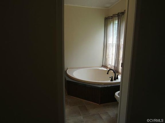 2nd image of 152 Holly Grove Ct