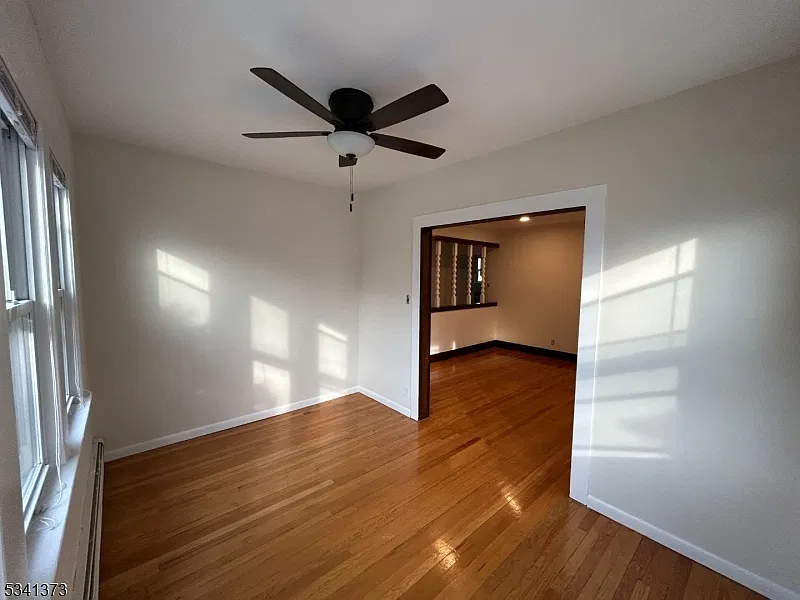 2 bed, 1.0 bath, $2,350 — Photo 4