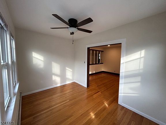 4th image of 26 Alexander Ave #1