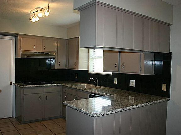 4th image of 2317 Willow Blvd