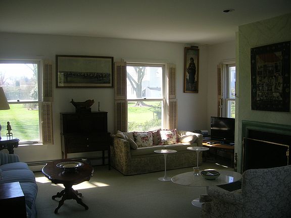 5th image of 155 Hill St APT 1
