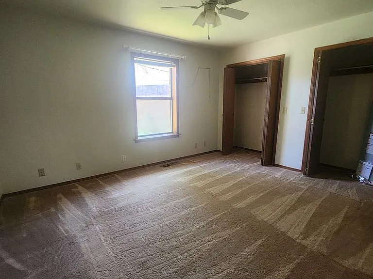 1811 Brookside Dr — Photo 17